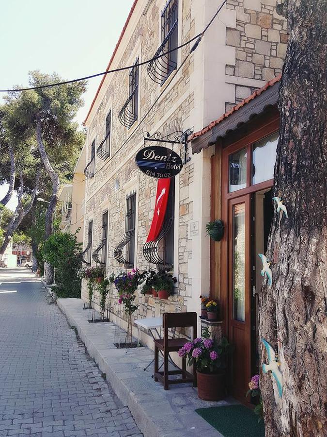 Deniz Hotel Yenifoca Bagian luar foto